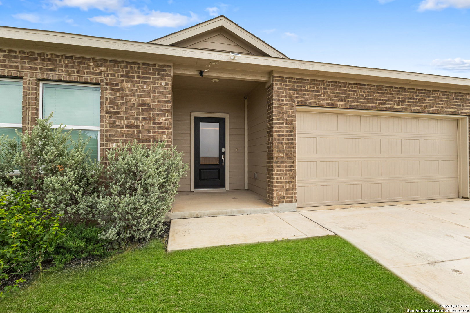 14527 Austin Heights