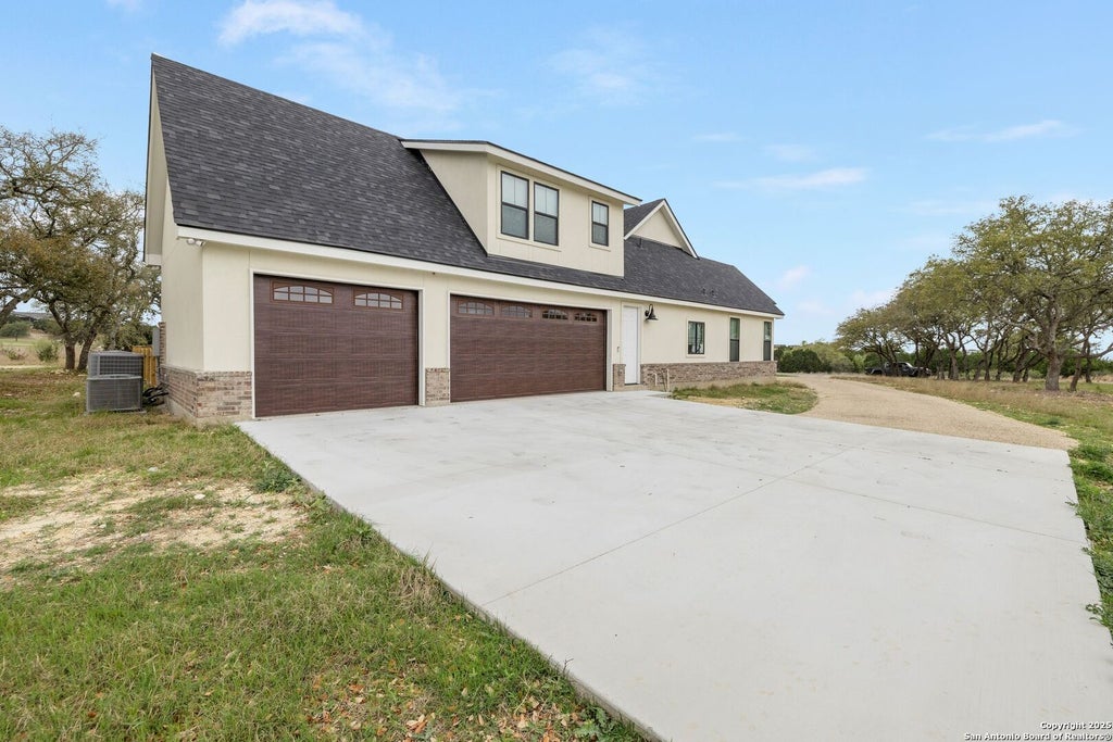 Photo of 1062 Lariat, Bandera, TX 78003 (MLS # 1949007)