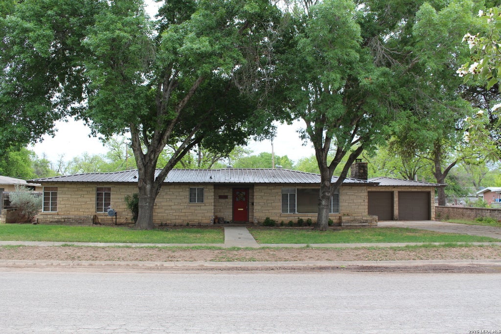 Photo of 803 Cherry, Uvalde, TX 78801 (MLS # 1956889)