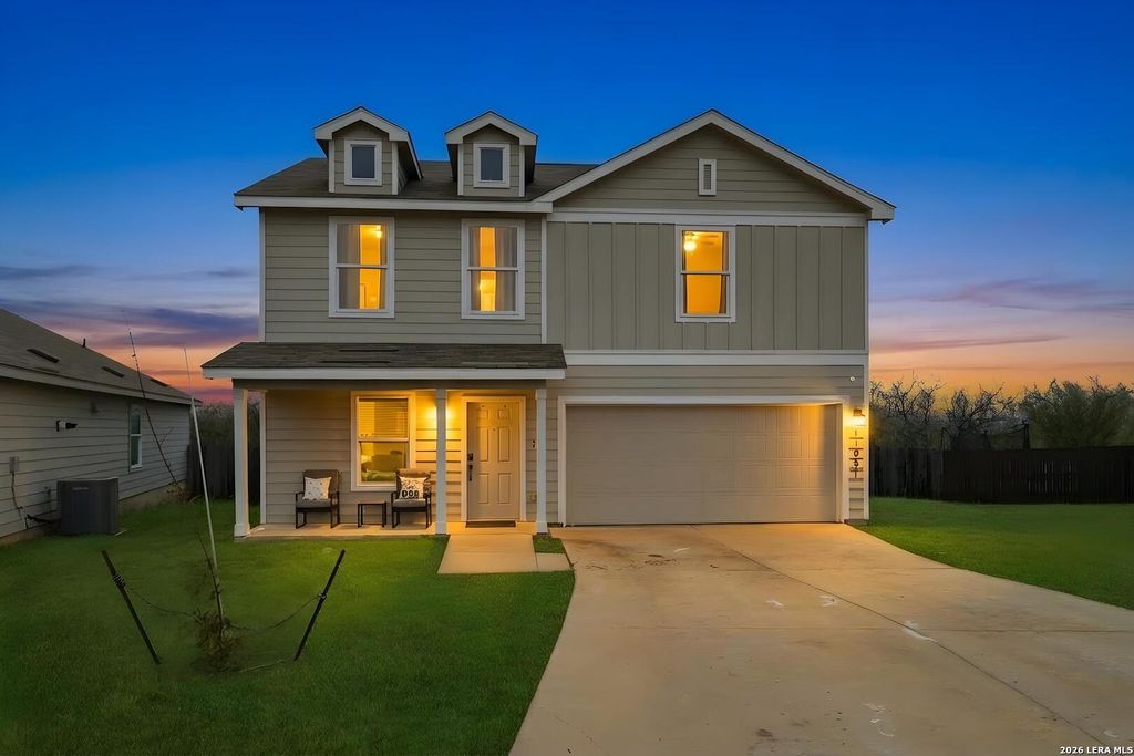 Photo of 11931 Fuzzy Path, San Antonio, TX 78221 (MLS # 1950633)