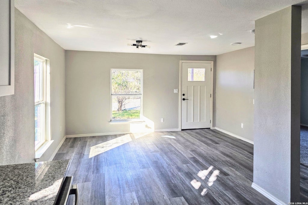 Photo of 1360 ESSEX ST, San Antonio, TX 78210 (MLS # 1960648)