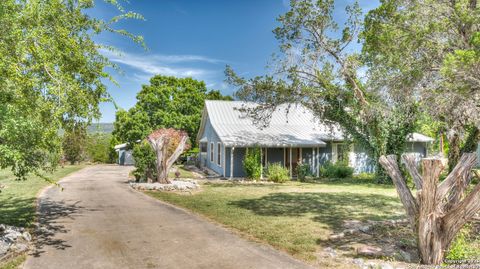 181 Leinweber Dr Leakey TX 78873