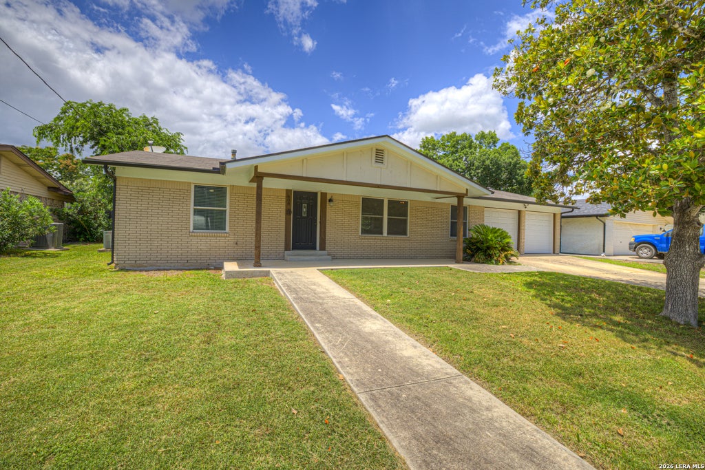 Photo of 608 Creek, New Braunfels, TX 78130 (MLS # 1992381)