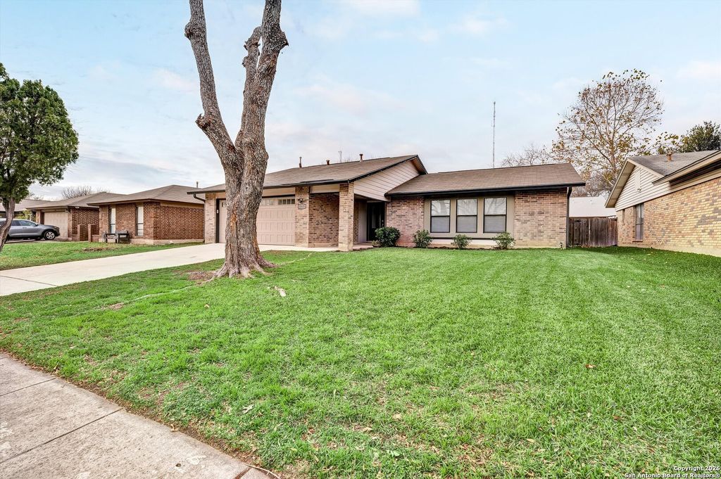 Photo of 5315 Walnut Vista, San Antonio, TX 78247 (MLS # 1934645)