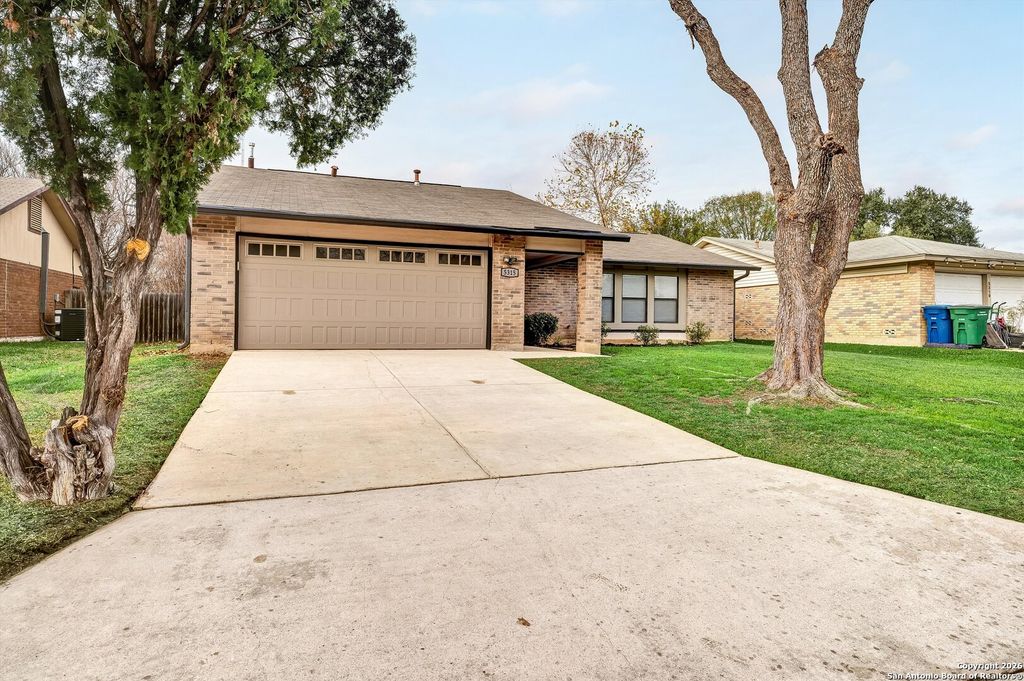 Photo of 5315 Walnut Vista, San Antonio, TX 78247 (MLS # 1934645)