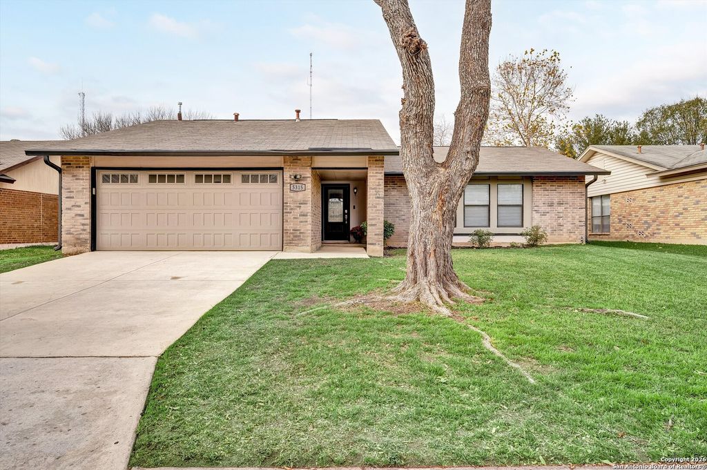 Photo of 5315 Walnut Vista, San Antonio, TX 78247 (MLS # 1934645)