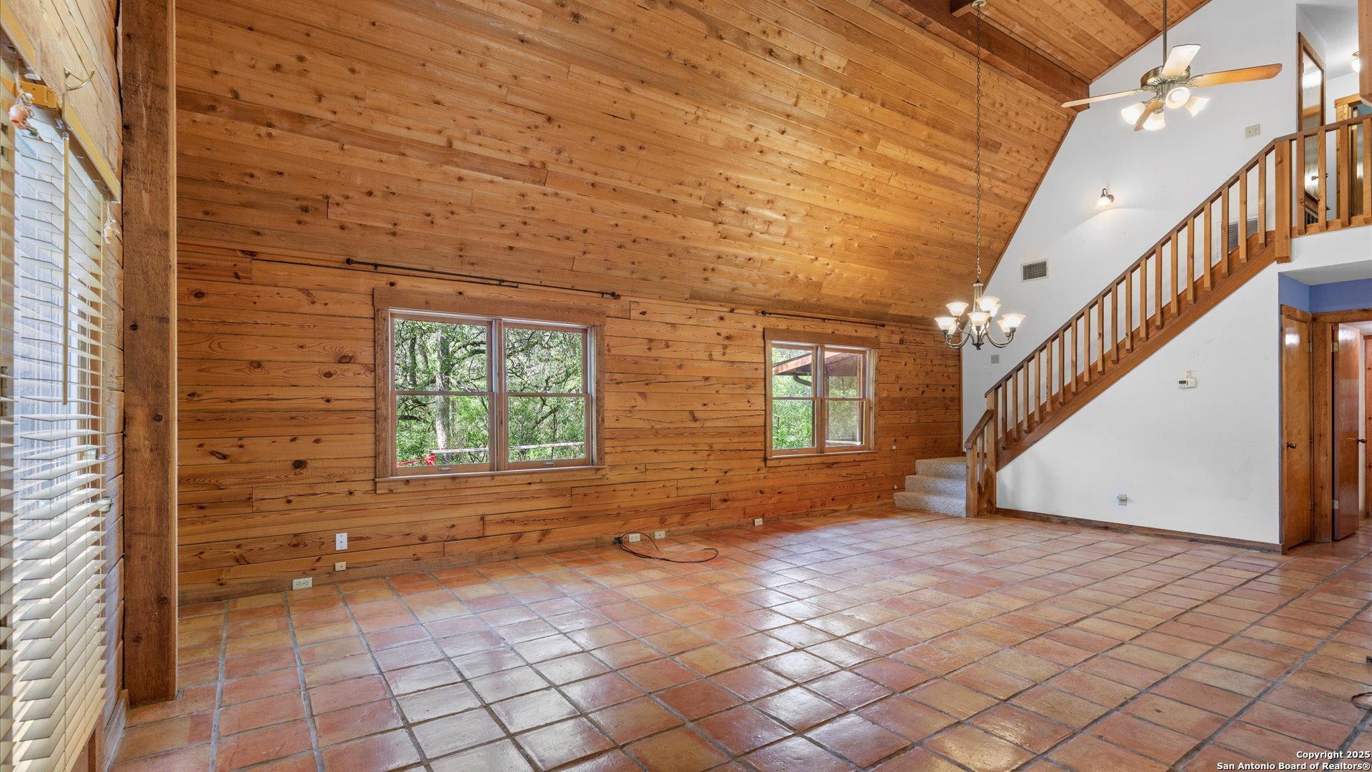 190 Oak View