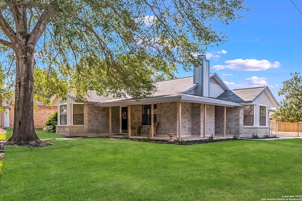 Photo of 1017 Abilene, Pleasanton, TX 78064 (MLS # 1924590)