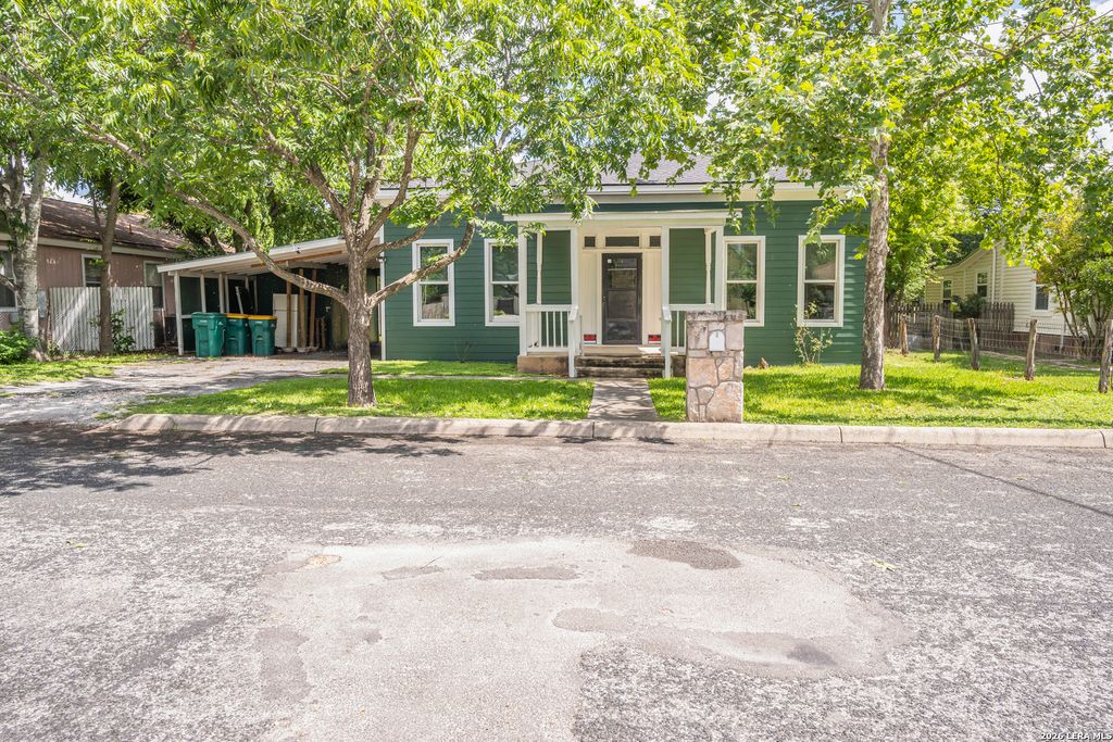 Photo of 114 SHORT ST, Boerne, TX 78006 (MLS # 1990972)