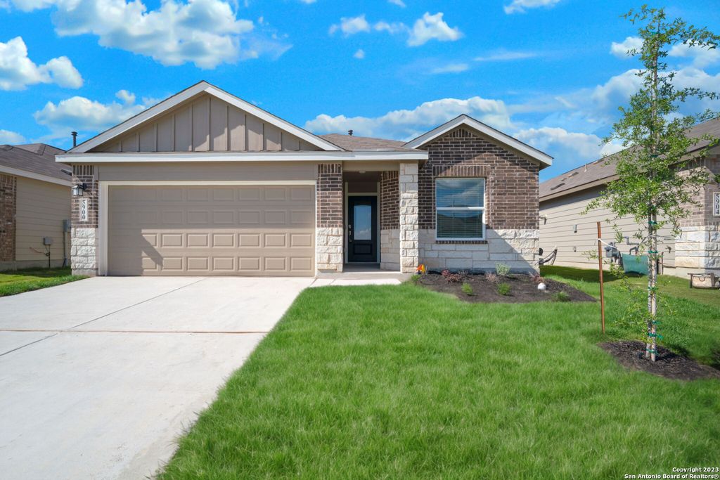 Photo of 5822 GERONIMO WAY, Seguin, TX 78155 (MLS # 1920096)