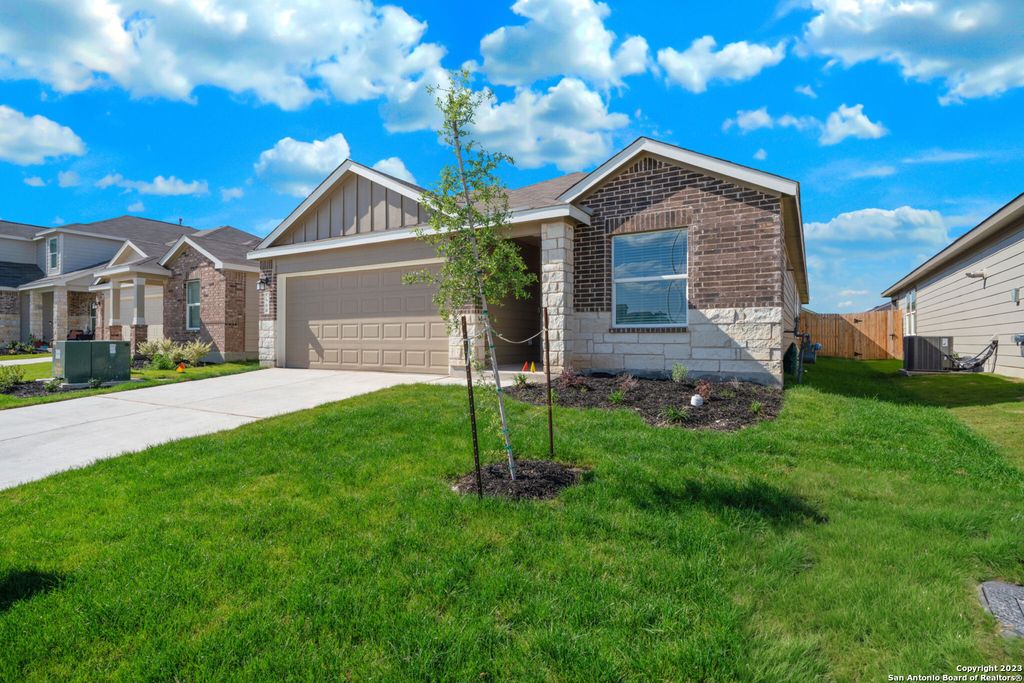 Photo of 5822 GERONIMO WAY, Seguin, TX 78155 (MLS # 1920096)