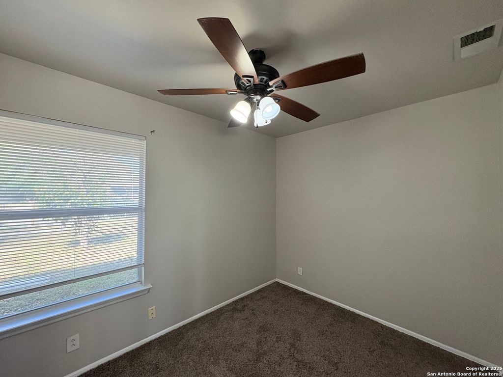 Photo of 122 Oak Valley, San Antonio, TX 78227 (MLS # 1921161)