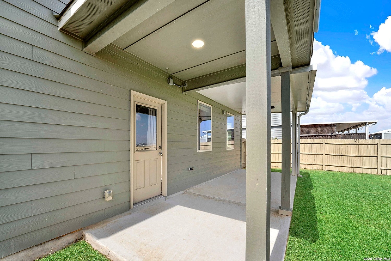 1365 KELLY RIVER ST
