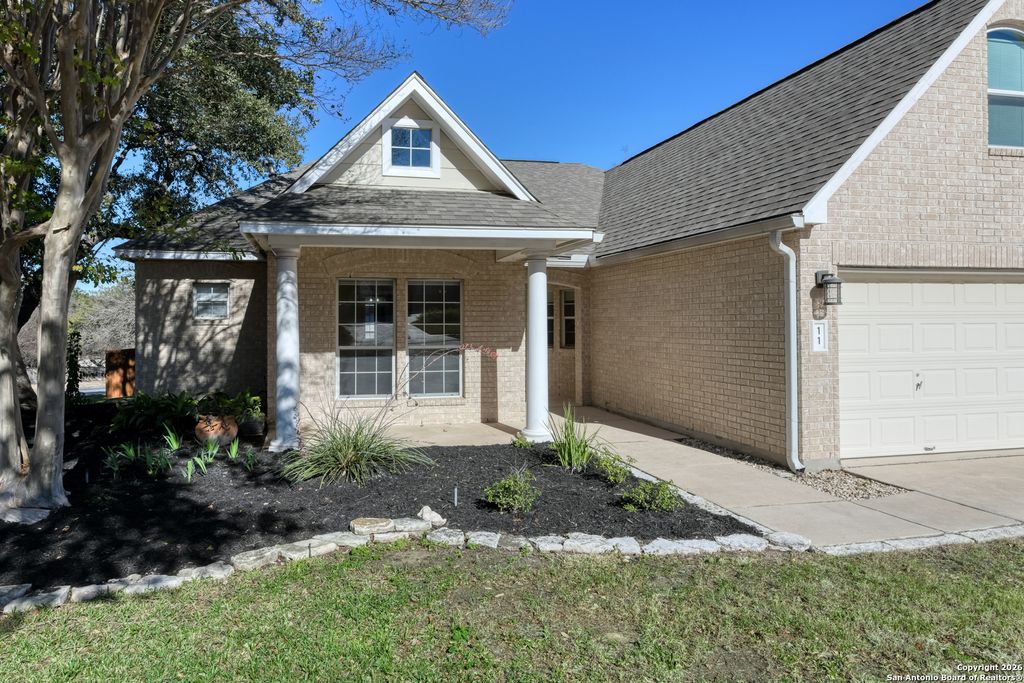 Photo of 11 FRINGEWOOD, San Antonio, TX 78254 (MLS # 1934444)