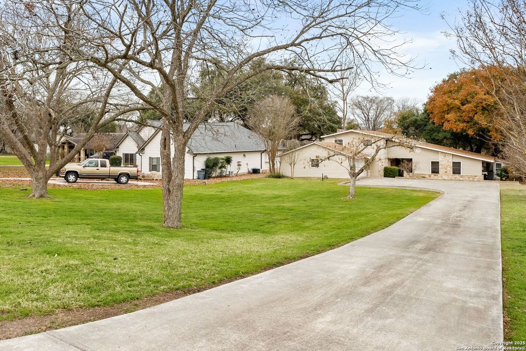 Photo of 92 TURTLE LN, Seguin, TX 78155 (MLS # 1948712)