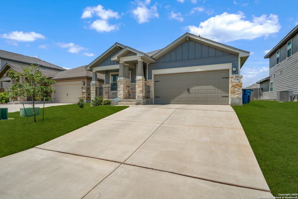 Photo of 1220 Ella Xing, New Braunfels, TX 78130 (MLS # 2008246)