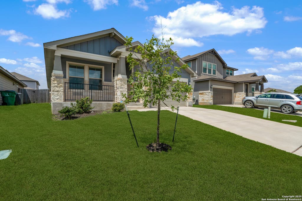 Photo of 1220 Ella Xing, New Braunfels, TX 78130 (MLS # 2008246)