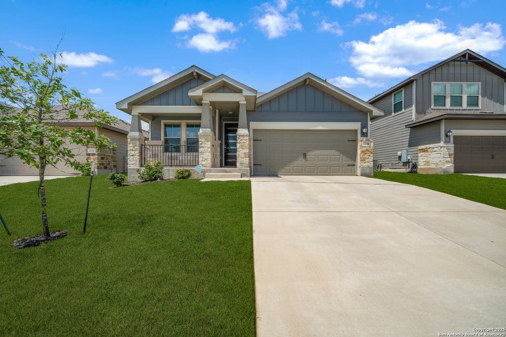 Photo of 1220 Ella Xing, New Braunfels, TX 78130 (MLS # 2008246)