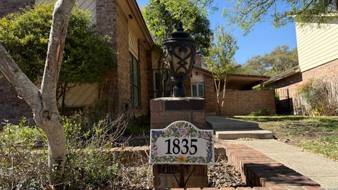 1835 Shoal Run San Antonio TX 78232