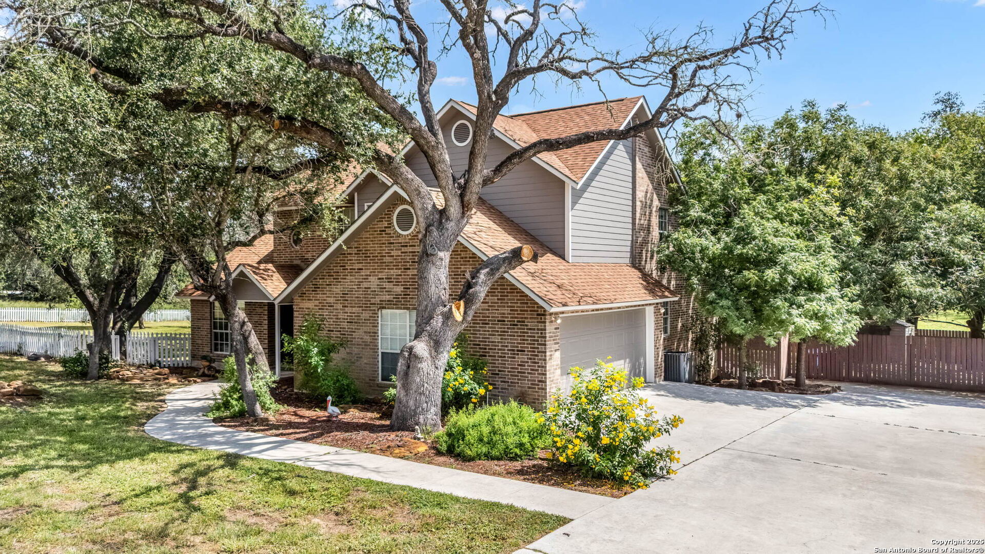 1104 Cardinal