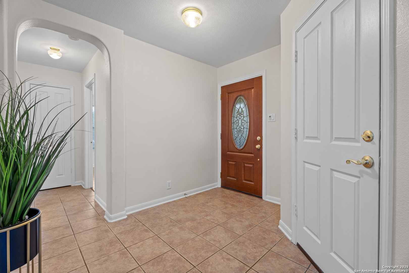 1035 Magnolia Hill