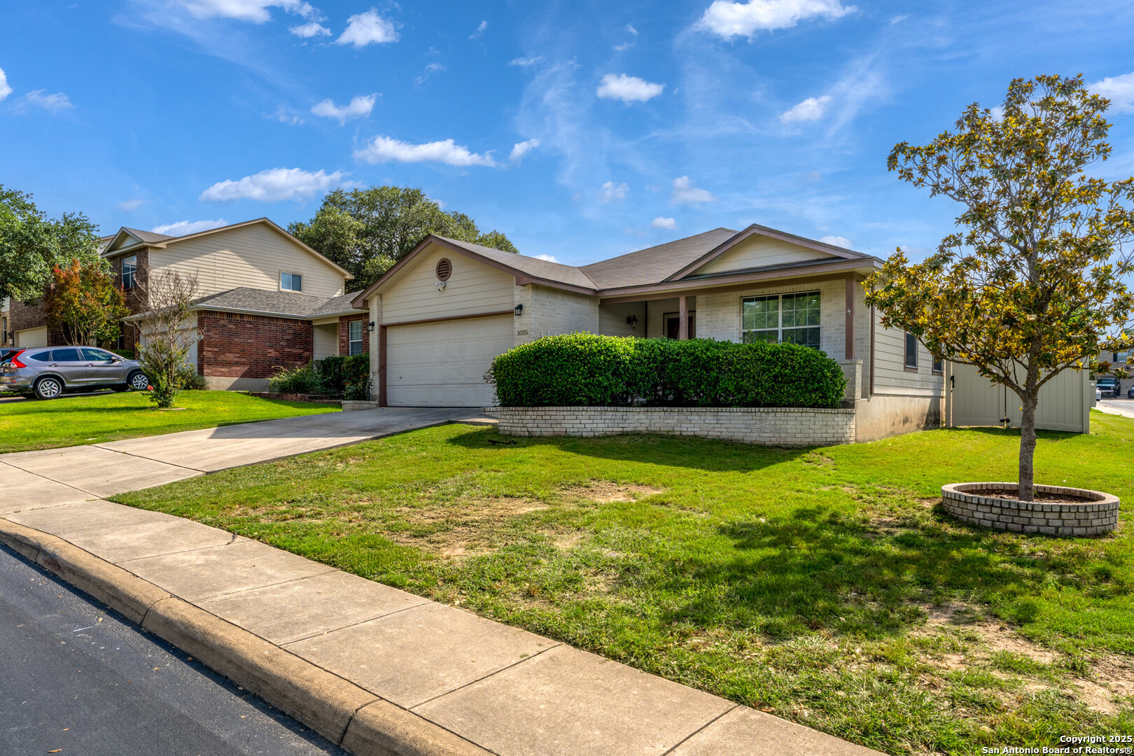 1035 Magnolia Hill