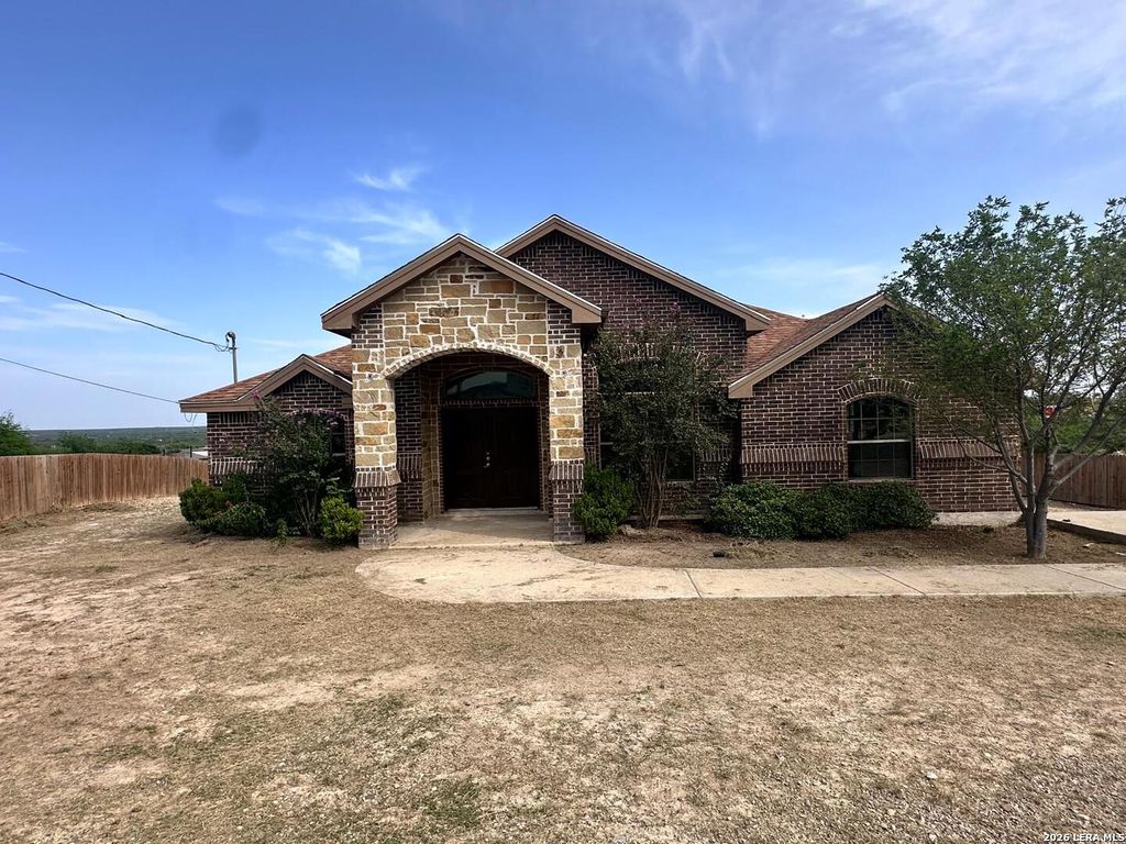 Photo of 218 View Drive, Eagle Pass, TX 78852 (MLS # 2001548)