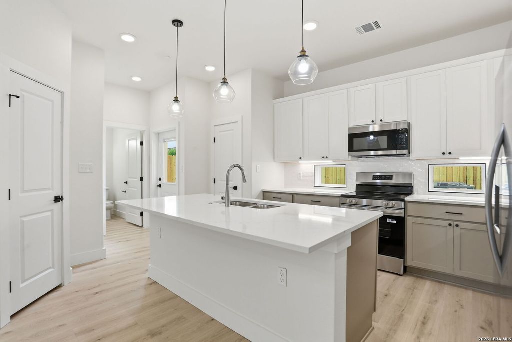 Photo of 1145 PANIOLO DR, Boerne, TX 78006 (MLS # 1960607)