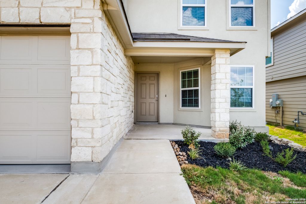 Photo of 29523 Copper Gate, Bulverde, TX 78163 (MLS # 1940572)