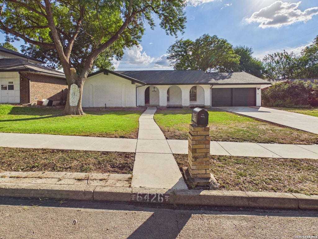Photo of 6426 HANDSOME LAKE DR, Leon Valley, TX 78238 (MLS # 2018608)