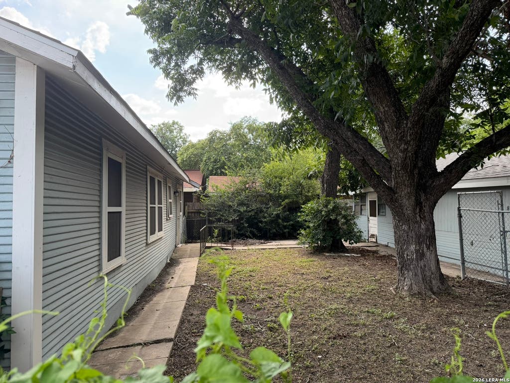 Photo of 949 Aransas, San Antonio, TX 78210 (MLS # 2003266)