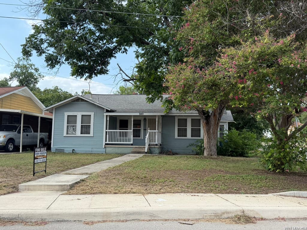 Photo of 949 Aransas, San Antonio, TX 78210 (MLS # 2003266)