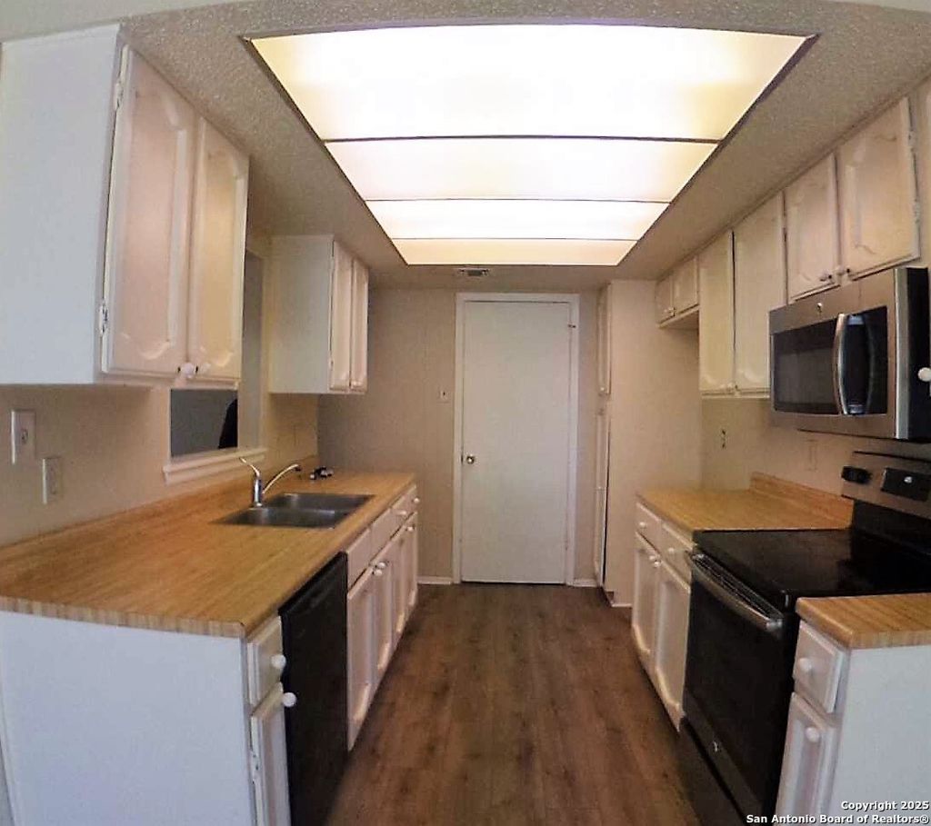 Photo of 8623 TAMARISK ST, San Antonio, TX 78240 (MLS # 1956663)