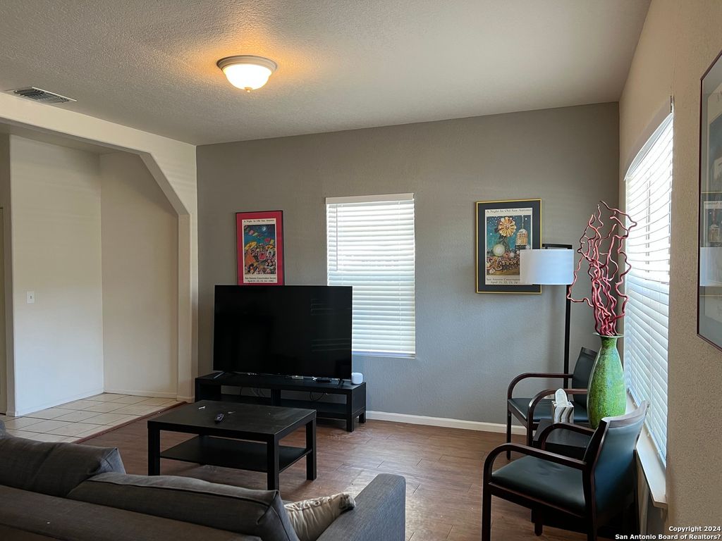 Photo of 1023 cherry, San Antonio, TX 78202 (MLS # 1947522)