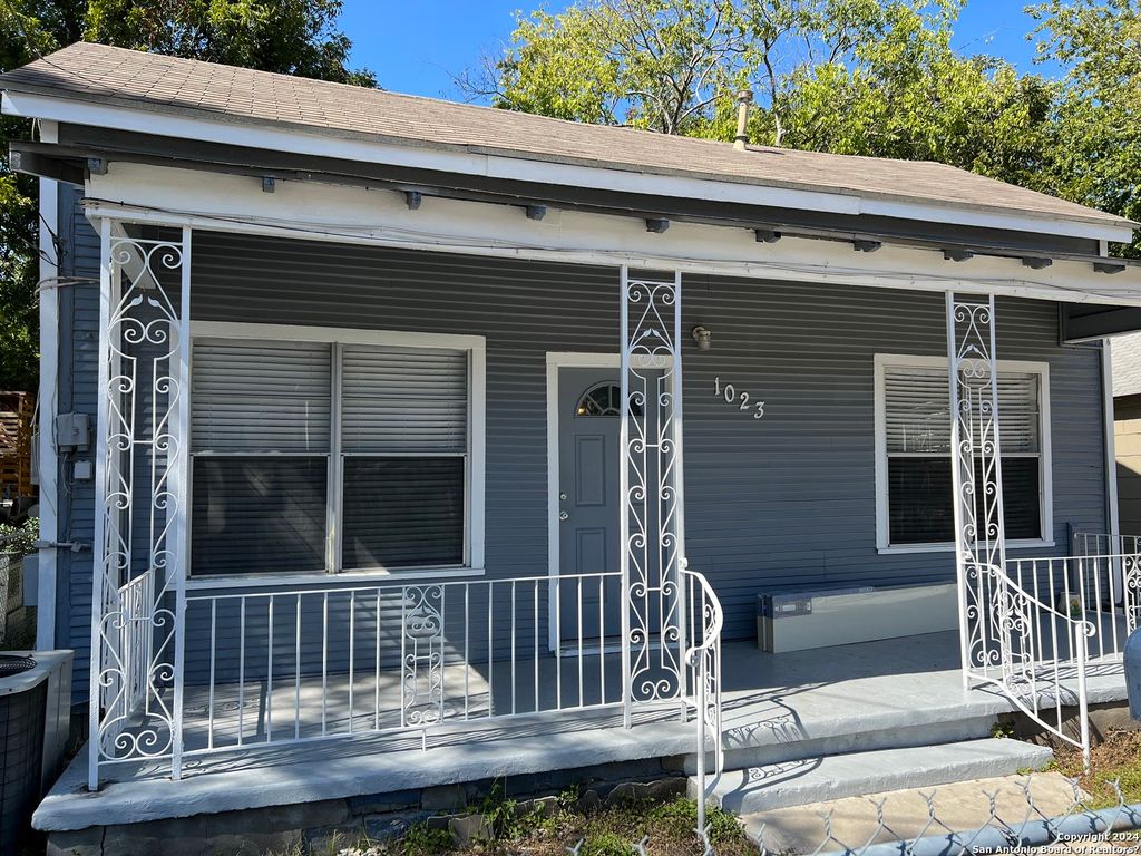 Photo of 1023 cherry, San Antonio, TX 78202 (MLS # 1947522)