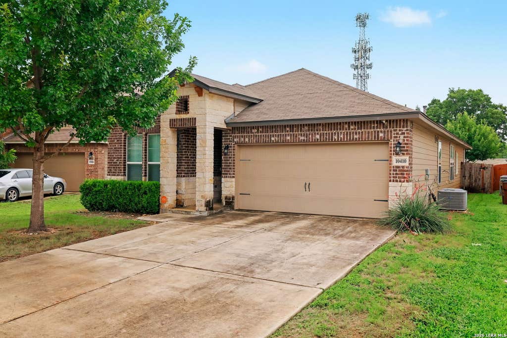 Photo of 10410 Turnpike Turn, San Antonio, TX 78254 (MLS # 2001504)
