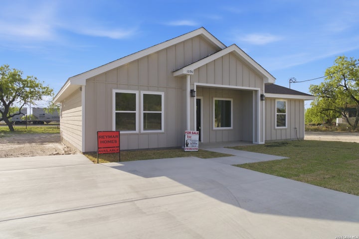 Photo 1 of 16 — 1090 Kifuri Street, Eagle Pass, TX 78852