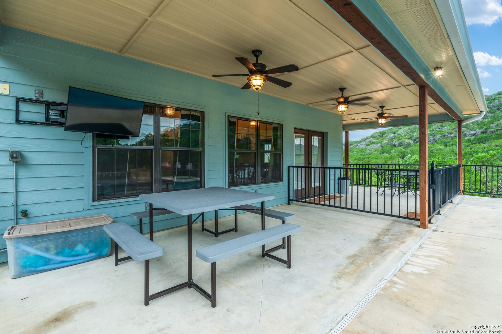 488 Canyon Oaks