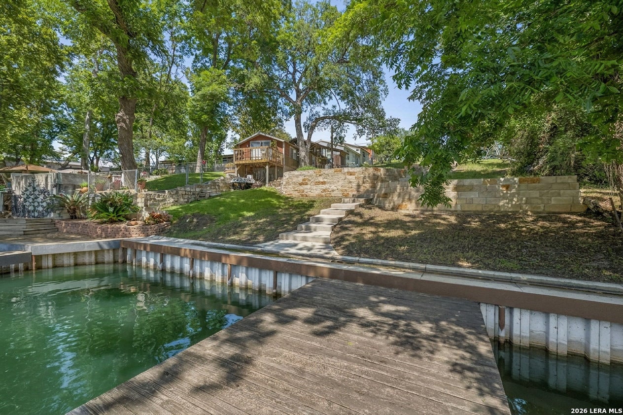 628 CYPRESS RDG