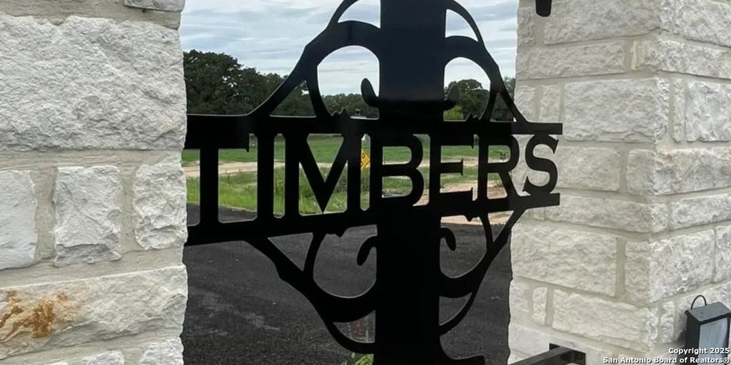 Photo of 249 Timber Place, La Vernia, TX 78121 (MLS # 1892317)