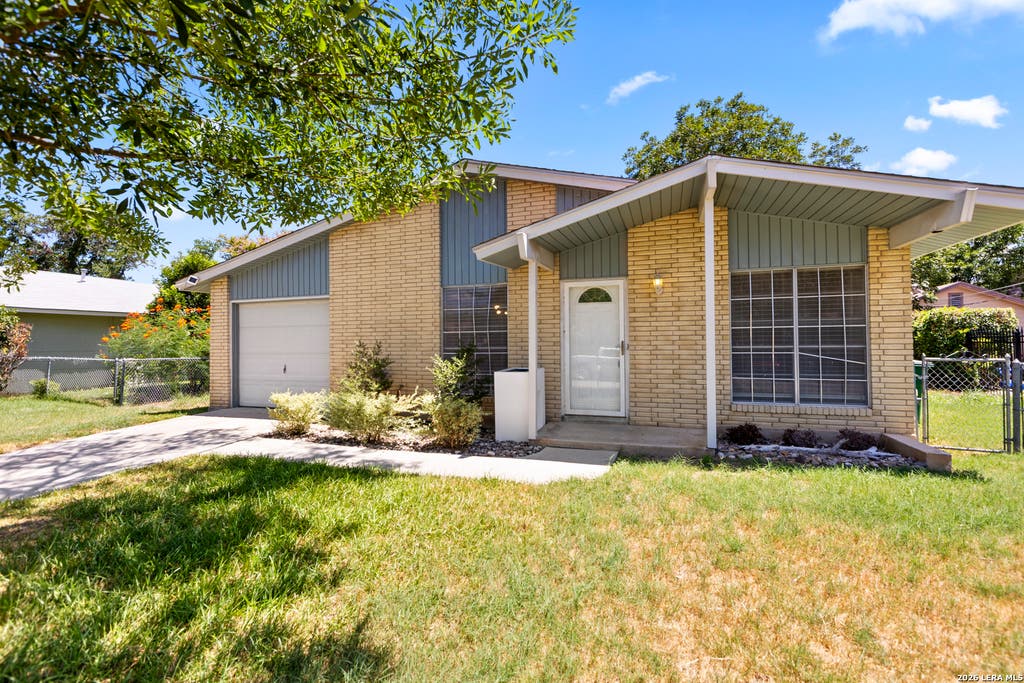 Photo of 9018 CHAMINADE DR, San Antonio, TX 78224 (MLS # 2008585)