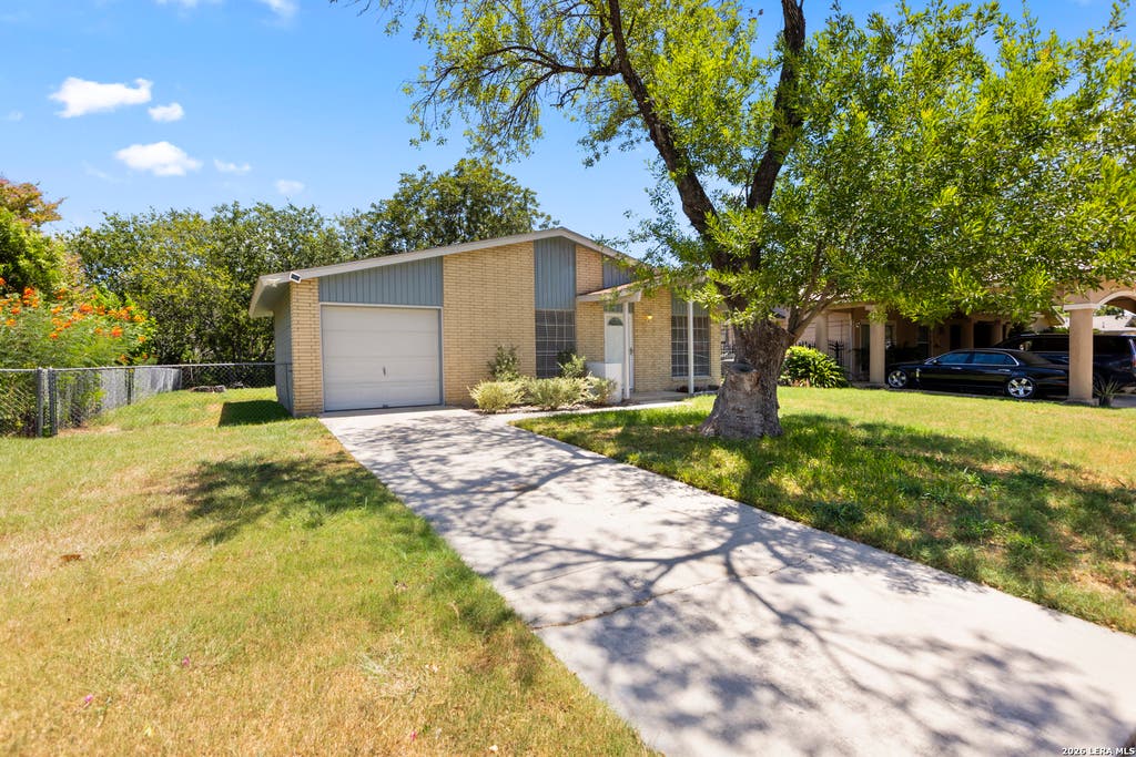 Photo of 9018 CHAMINADE DR, San Antonio, TX 78224 (MLS # 2008585)