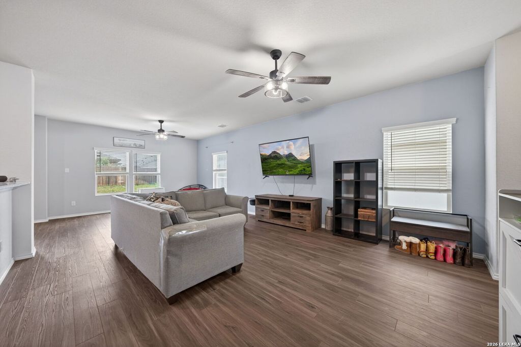 Photo of 5910 FRISBEE PATH, Converse, TX 78109 (MLS # 1959562)