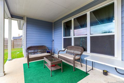 A home in Floresville