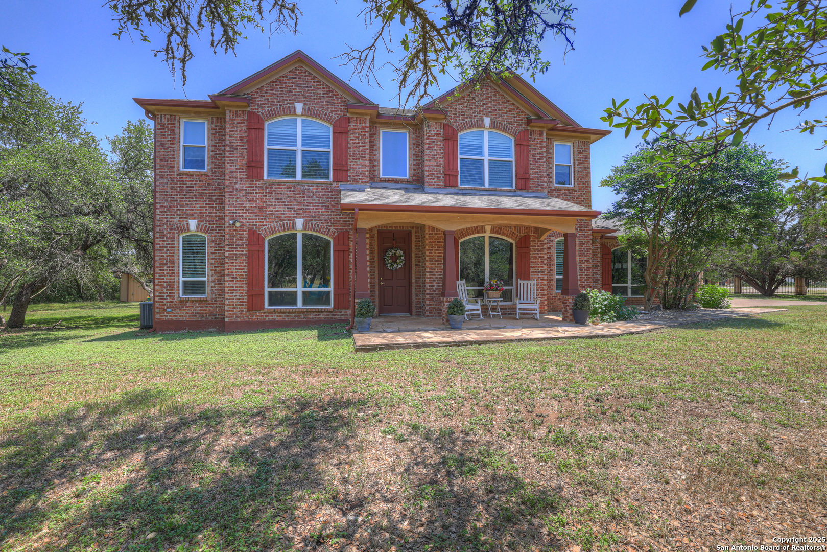 577 River Chase