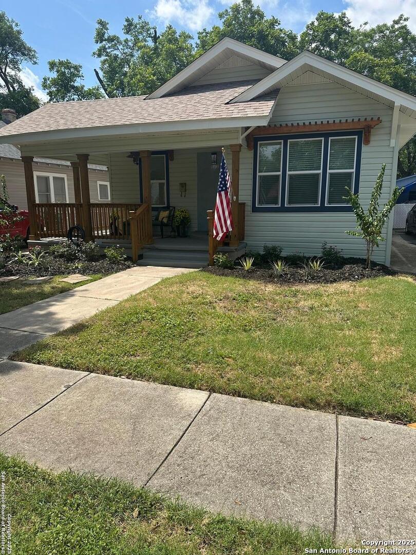 1734 W Kings Hwy