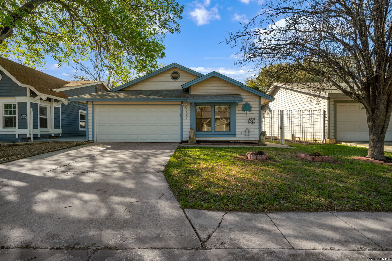 3916 Chimney Springs