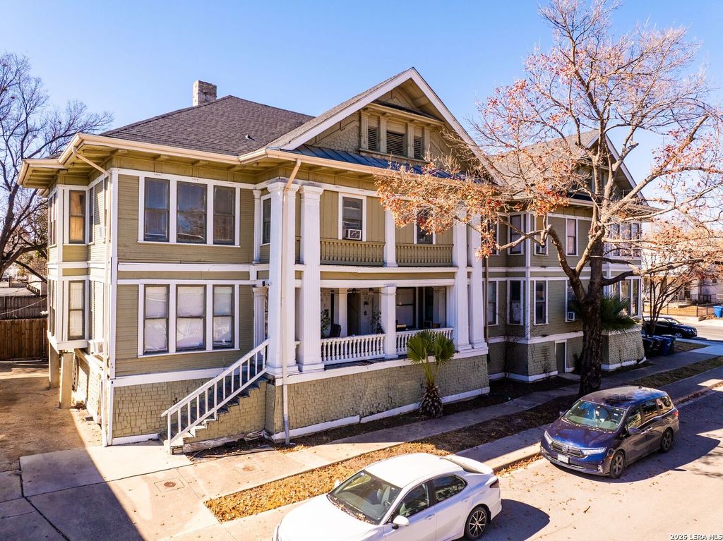 Photo of 124 E Ashby Pl, San Antonio, TX 78212 (MLS # 1943475)