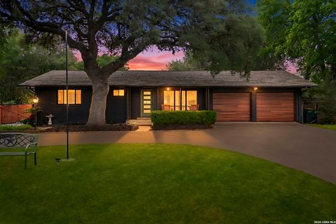 Photo of 604 SCHWEPPE ST, Boerne, TX 78006 (MLS # 1965192)