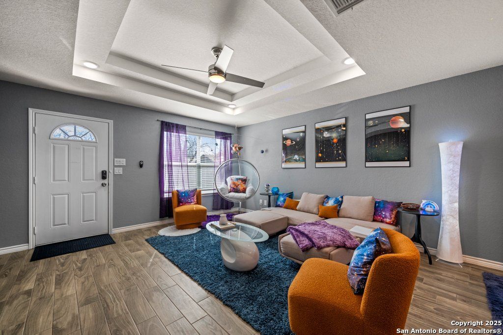 Photo of 531 Blaine, San Antonio, TX 78202 (MLS # 1925636)